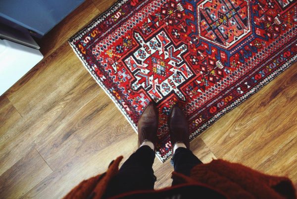 Top Edge Binding Techniques to Stop Unraveling in Carpets